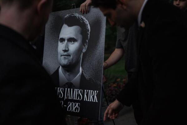 El funeral del activista conservador Charlie Kirk, asesinado el miércoles, será el próximo 21 de septiembre en Arizona.