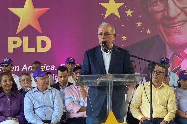 “No teníamos apagones”: Danilo Medina asegura hay un deterioro en las condiciones de vida en el país