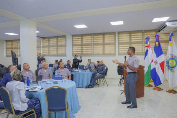 PN ampliará Nuevo Modelo de Servicio Policial a más ciudades con 2,400 agentes en pasantía