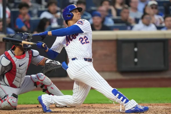 Juan Soto, ganador de la Serie Mundial con los Nacionales, tuvo un excelente mes de agosto, ya que se robó 11 bases y conectó 10 cuadrangulares.