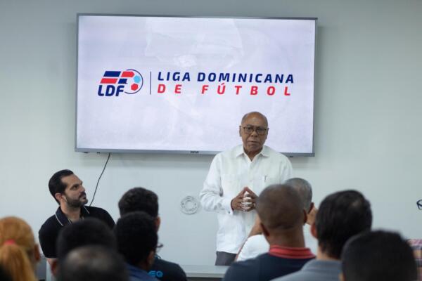 Realizan con éxito taller de periodismo deportivo en la LDF