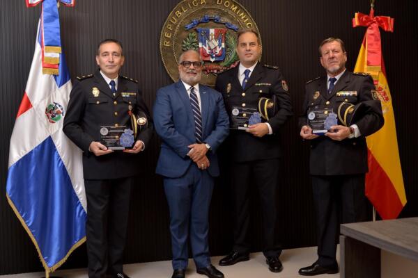 Cónsul dominicano en Madrid reconoce apoyo de la Policía española a la diáspora