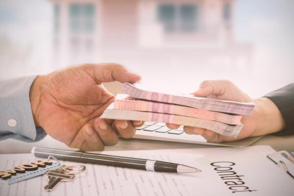La especialista destacó la importancia de mantener una relación directa con el oficial de cuentas del banco.