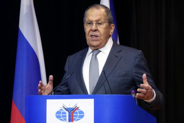 El ministro de Asuntos Exteriores de Rusia, Sergei Lavrov,  durante su reunión anual con los estudiantes del Instituto Estatal de Relaciones Internacionales de Moscú en Moscú / Foto: EFE