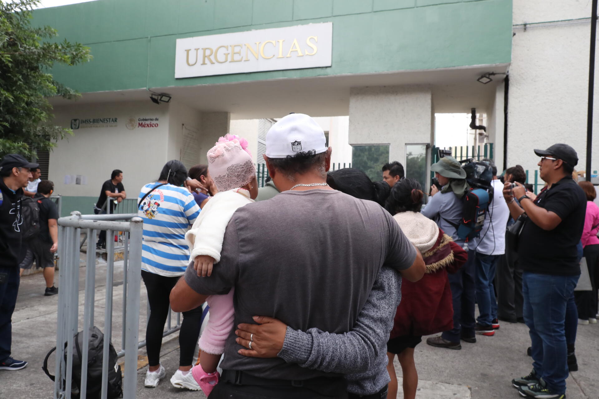 Sube a diez la cifra de muertos por la explosión de un camión de gas en Ciudad de México