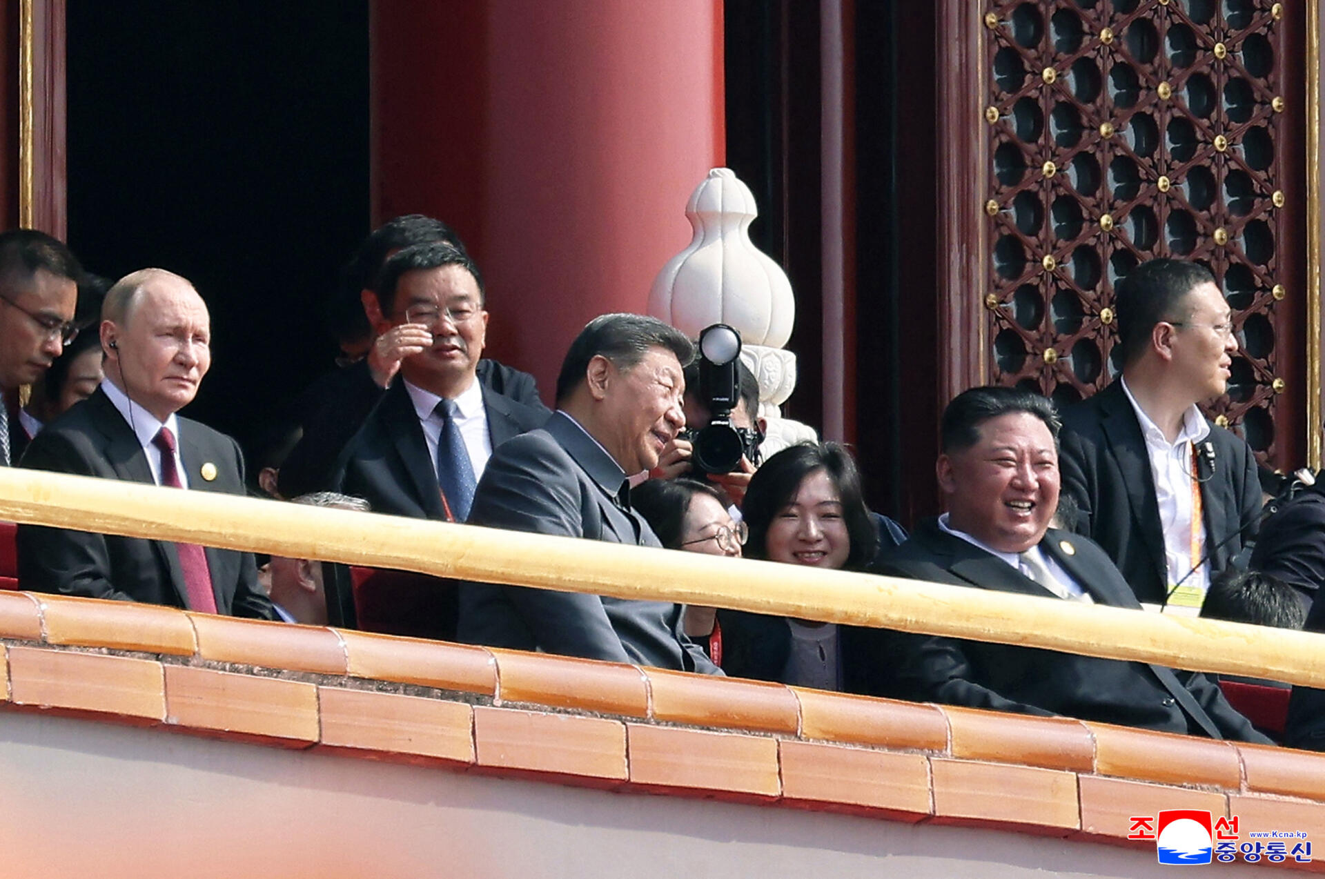 "C:\Users\cbaldera\Downloads\AFP__20250904__73CR69E__v2__HighRes__TopshotChinaDefenceAnniversaryWwiiParade.jpg"