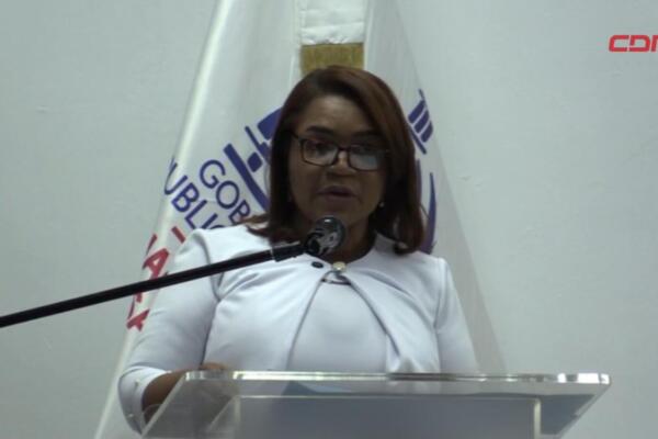 Ana María Castillo, gobernadora de San Juan, durante rendición de cuentas de su gestión. 