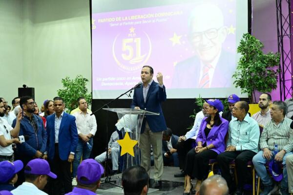 Johnny Pujols durante la asamblea del PLD este domingo 7 de septiembre de 2025. Foto: fuente externa