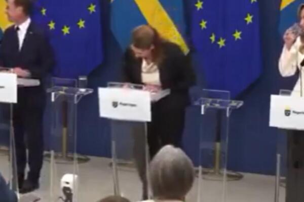  Elisabet Lann nueva ministra de Salud de Suecia se desmaya en rueda de prensa. Foto: fuente externa