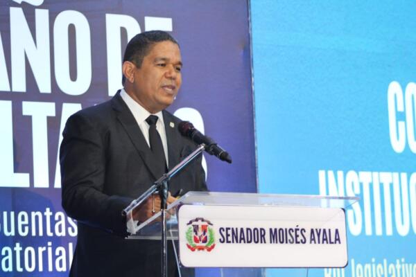 Moisés Ayala presenta rendición de cuentas en primer año como senador de Barahona