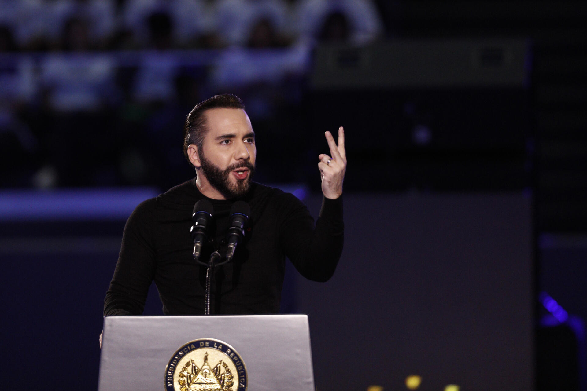 El Salvador eleva en más de 31 % sus reservas de oro con compra de 50 millones de dólares