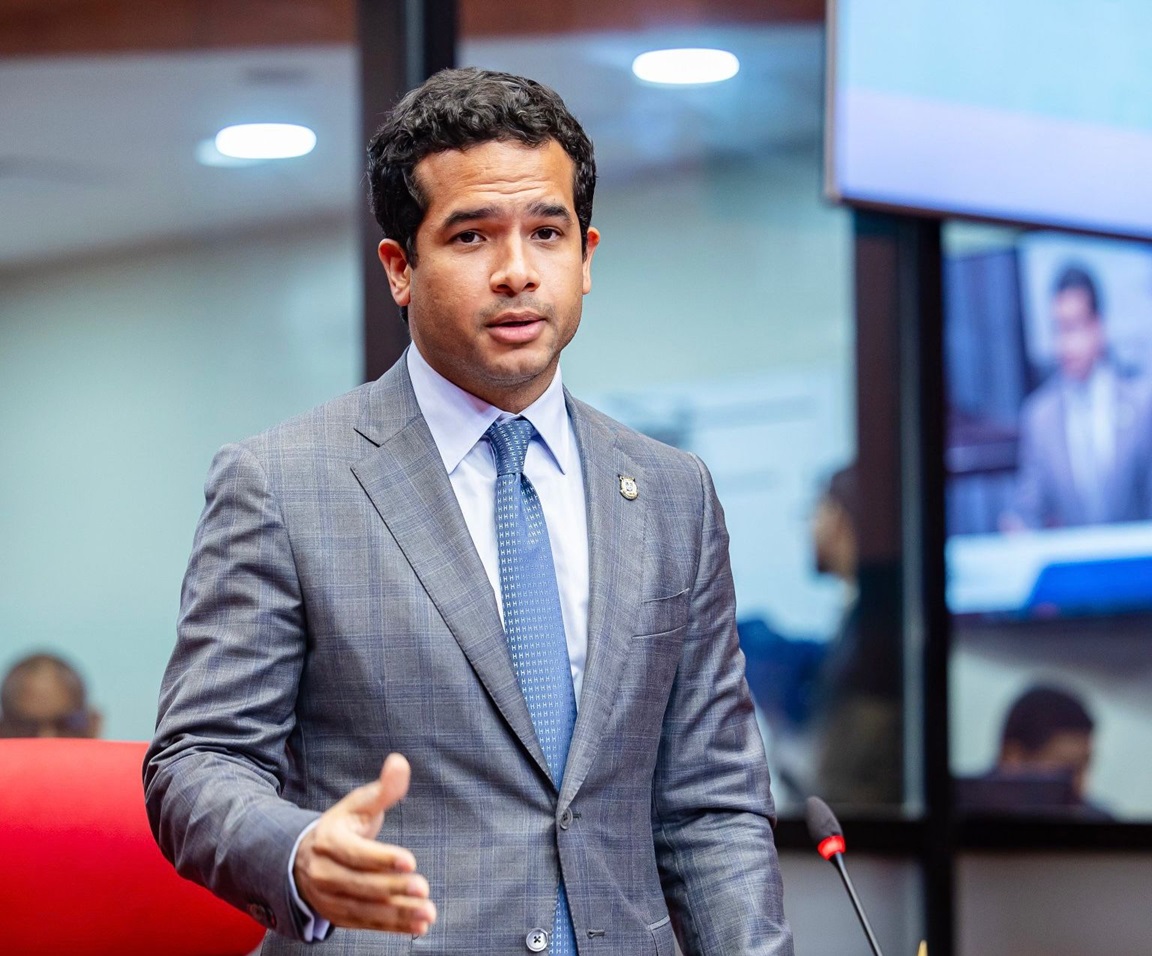 Gobierno aumenta RD$34,000MM al gasto corriente, denuncia Omar Fernández