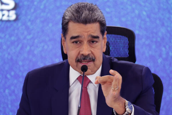 El presidente de Venezuela, Nicolás Maduro, habla en una rueda de prensa este lunes en Caracas (Venezuela). EFE/Miguel Gutierrez
