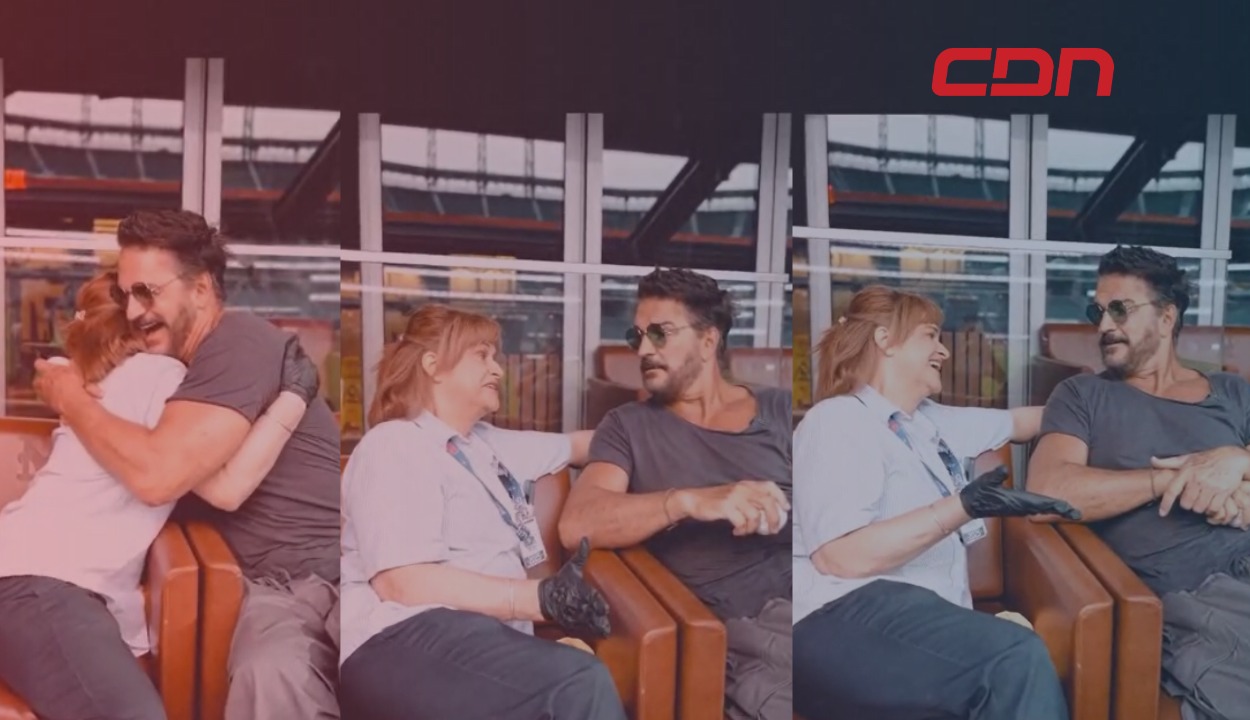 Ricardo Arjona canta junto a fanática dominicana su canción “Fuiste tú”