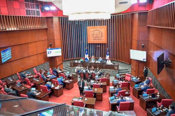 Senado aprueba en primera lectura Ley que regula el embargo retentivo en la República Dominicana. Foto: fuente externa 