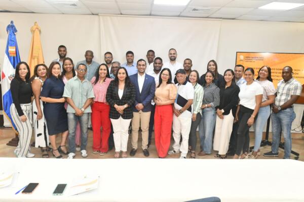 JCE-Iespec inicia primer taller en materia de registro civil e identidad para periodistas y comunicadores. Foto: duente externa