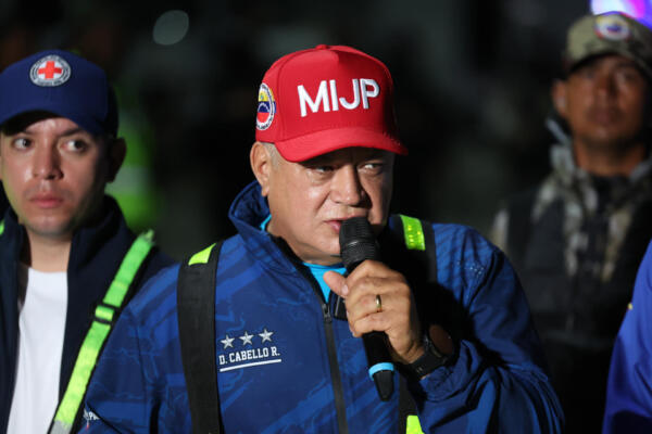 Diosdado Cabello pide a los venezolanos prepararse en 