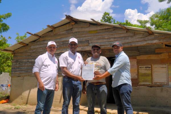 La entrega de los Certificados estuvo encabezado por el director ejecutivo de la Utect, Duarte Méndez. (Foto/externa)