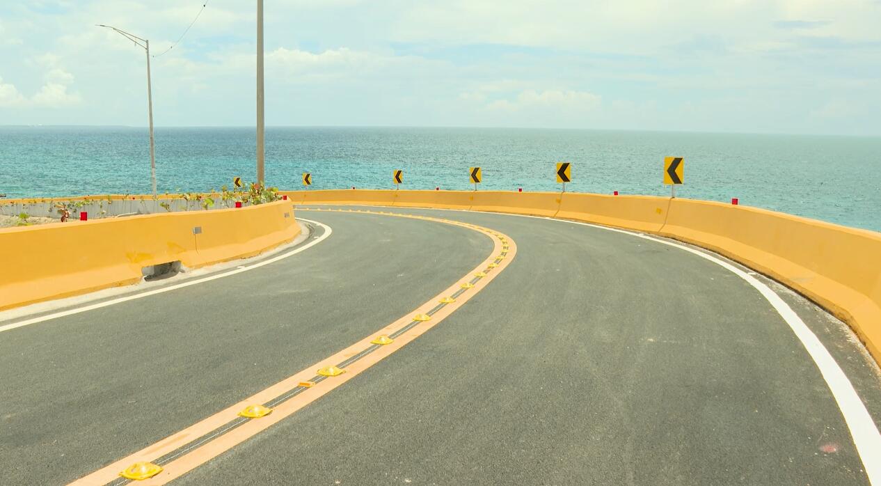 Obras Públicas anuncia apertura del paso a desnivel de la avenida Hípica totalmente renovado
