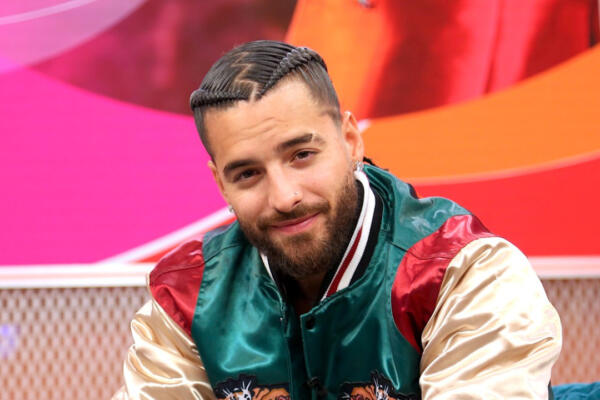 Maluma detenido brevemente en Medellín en su Ferrari Purosangue verde menta