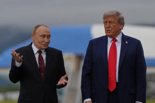 El presidente de Rusia, Vladímir Putin (izquierda) y el presidente de Estados Unidos, Donald Trump (derecha)