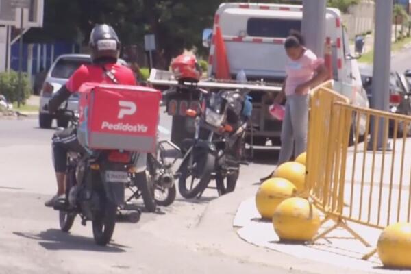 10% propinas reabre debate de la Reforma Laboral en el Congreso mantiene