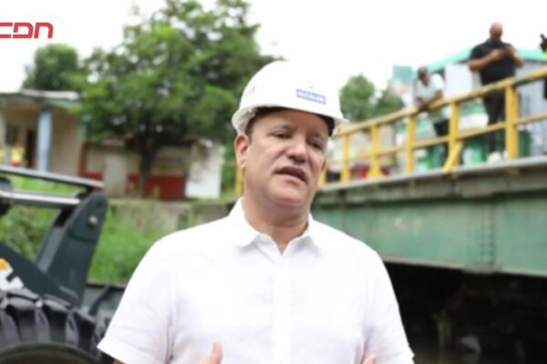 Operativos contra inundaciones por Melissa en Santiago.
