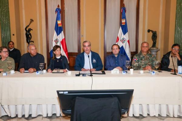 Gobierno mantiene para este sábado suspensión de labores en provincias en alerta roja