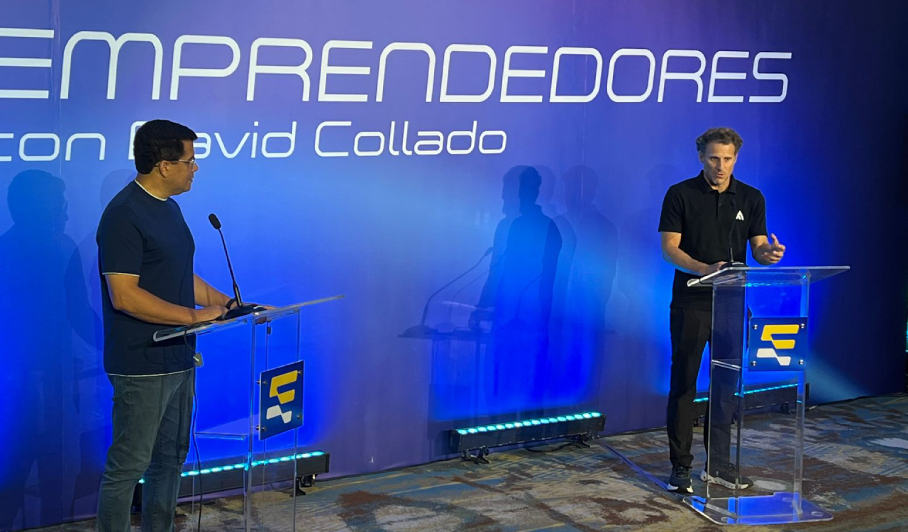 Diego Forlán visita RD invitado por David Collado