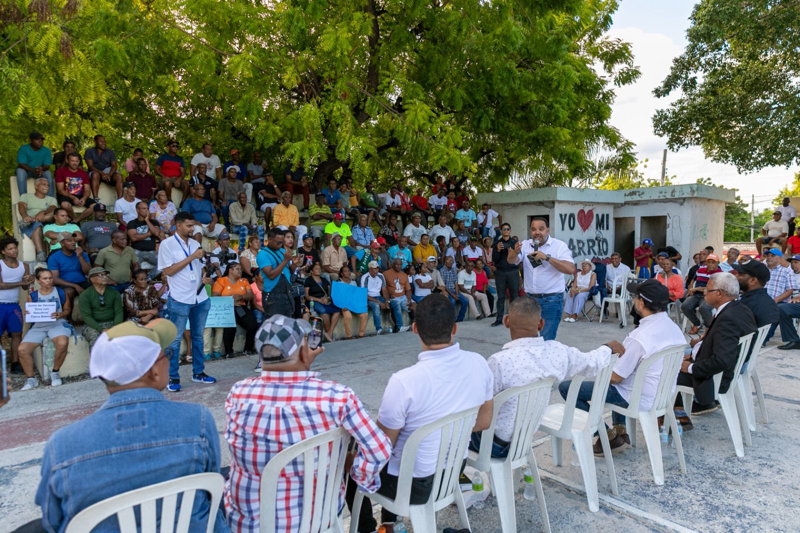 Ulloa media por sequía en Laguna de Cabral, Barahona