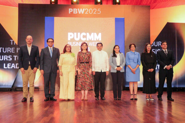 Pucmm Impulsa innovación y liderazgo joven en “Business Week 2025”