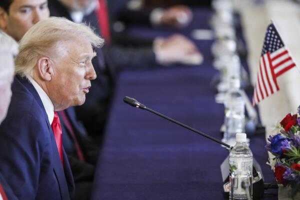 El presidente de Estados Unidos, Donald Trump, durante su visita a Japón. EFE/EPA/FRANCK ROBICHON / POOL POOL PHOTO