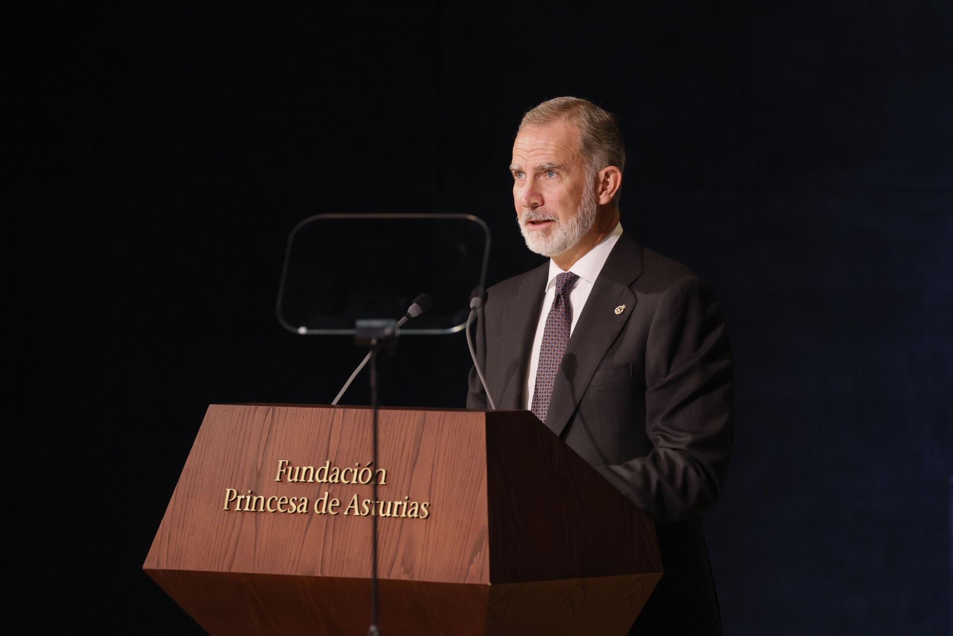 Felipe VI defiende la educación en Premios Princesa de Asturias con presencia mexicana