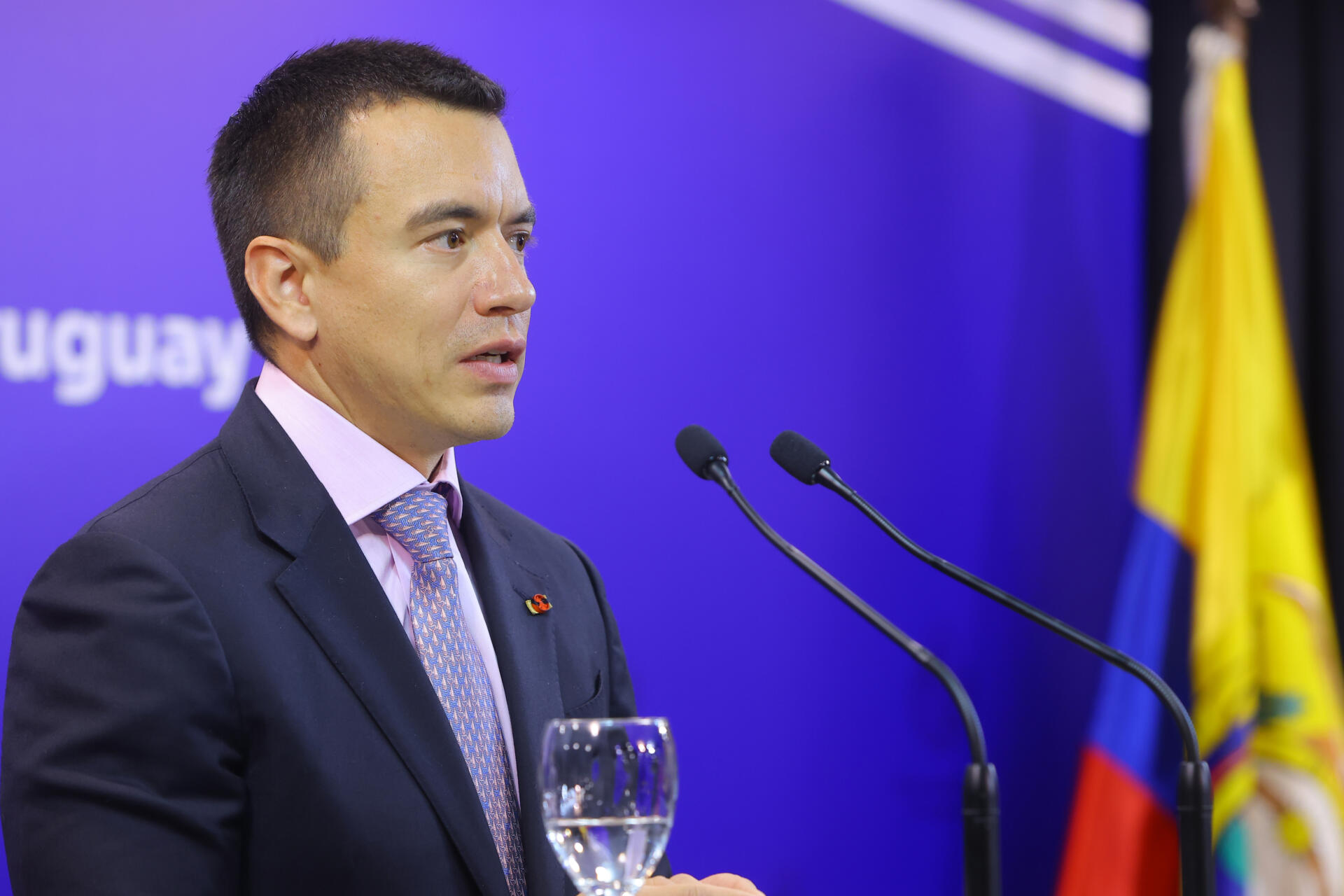 Noboa impulsa ley urgente para modernizar Fuerzas Armadas y Policía en plena crisis social