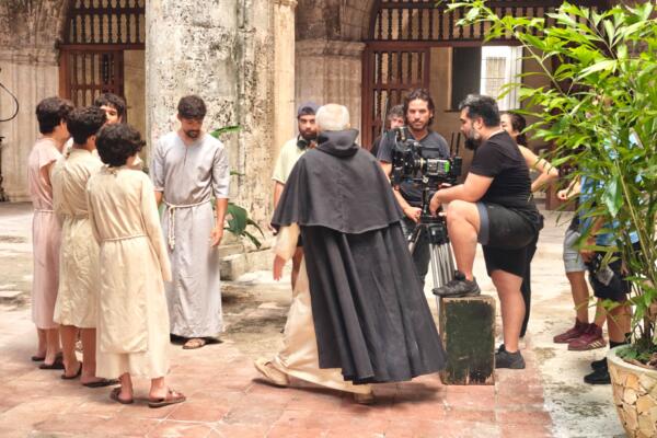 “Bajo el Ojo Vigilante” inicia rodaje en Cuba