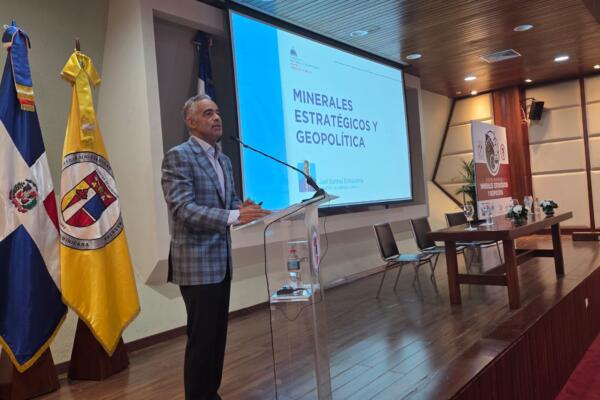 Resaltan el papel estratégico de los minerales en la economía y la geopolítica global