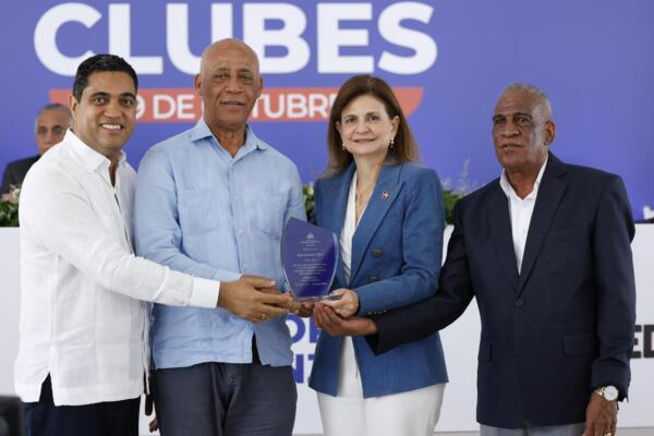 En el acto fueron reconocidos los clubes Sameji, representado por Miguel Balaguer; Los Mina, por Víctor Hansen y Pepe Jáquez; Los Laguneros de San Cristóbal, por Francisco Presinal; y Mauricio Báez, por José (Boyón) Domínguez.