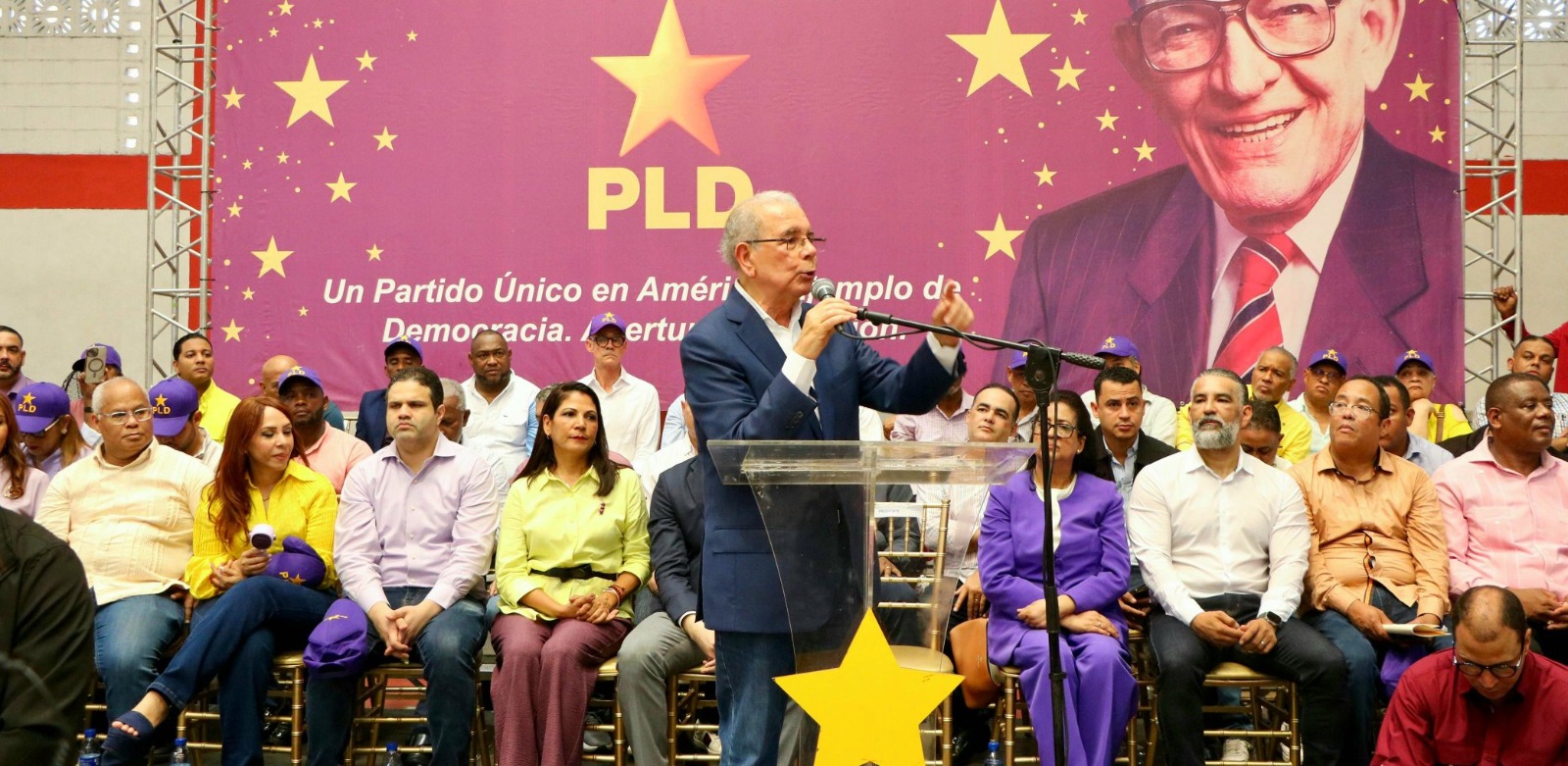 Danilo Medina asegura PLD ganará las próximas elecciones; dice que a la gente no le va bien en el PRM
