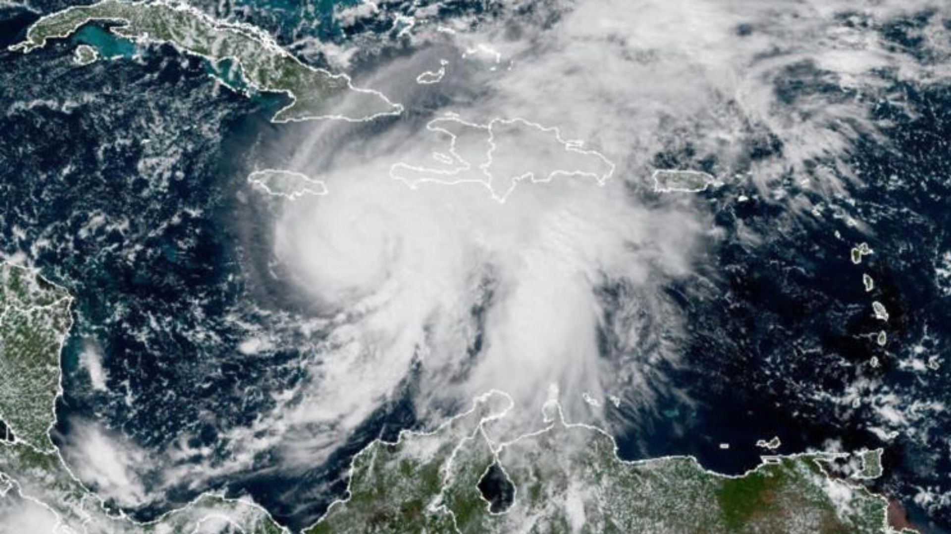 El huracán Melissa se intensificó la madrugada de este domingo hasta alcanzar la categoría 4, de acuerdo con el informe del NHC.
