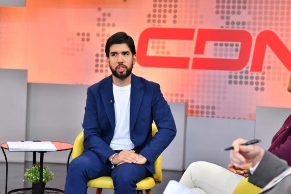 Pedro Antonio de Mendoca, exiliado político venezolano, visitó la RD para fortalecer la organización de la diáspora venezolana.
