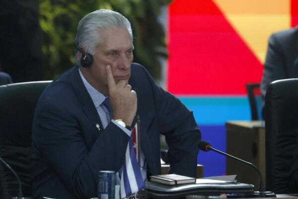 Presidente cubano califica de 