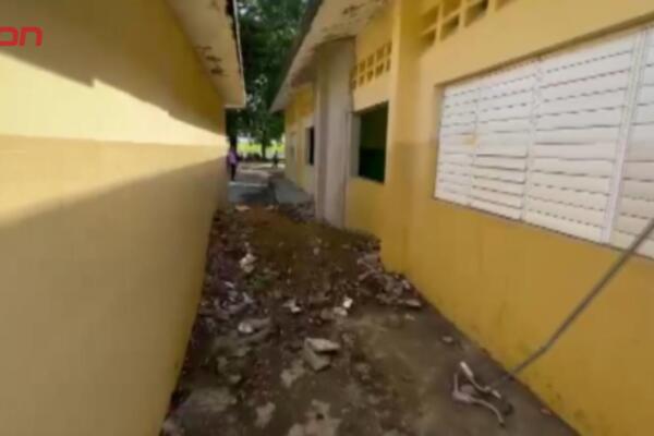 Los padres y maestros denunciaron que la Escuela Básica Bacui Abajo no es el único plantel en esta condición.
