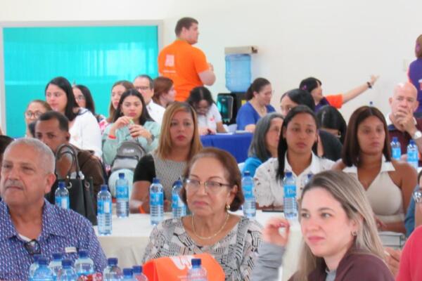 Conmemoran el Día Mundial de la Psoriasis 2025 con jornada educativa multidisciplinaria en el HOMS
