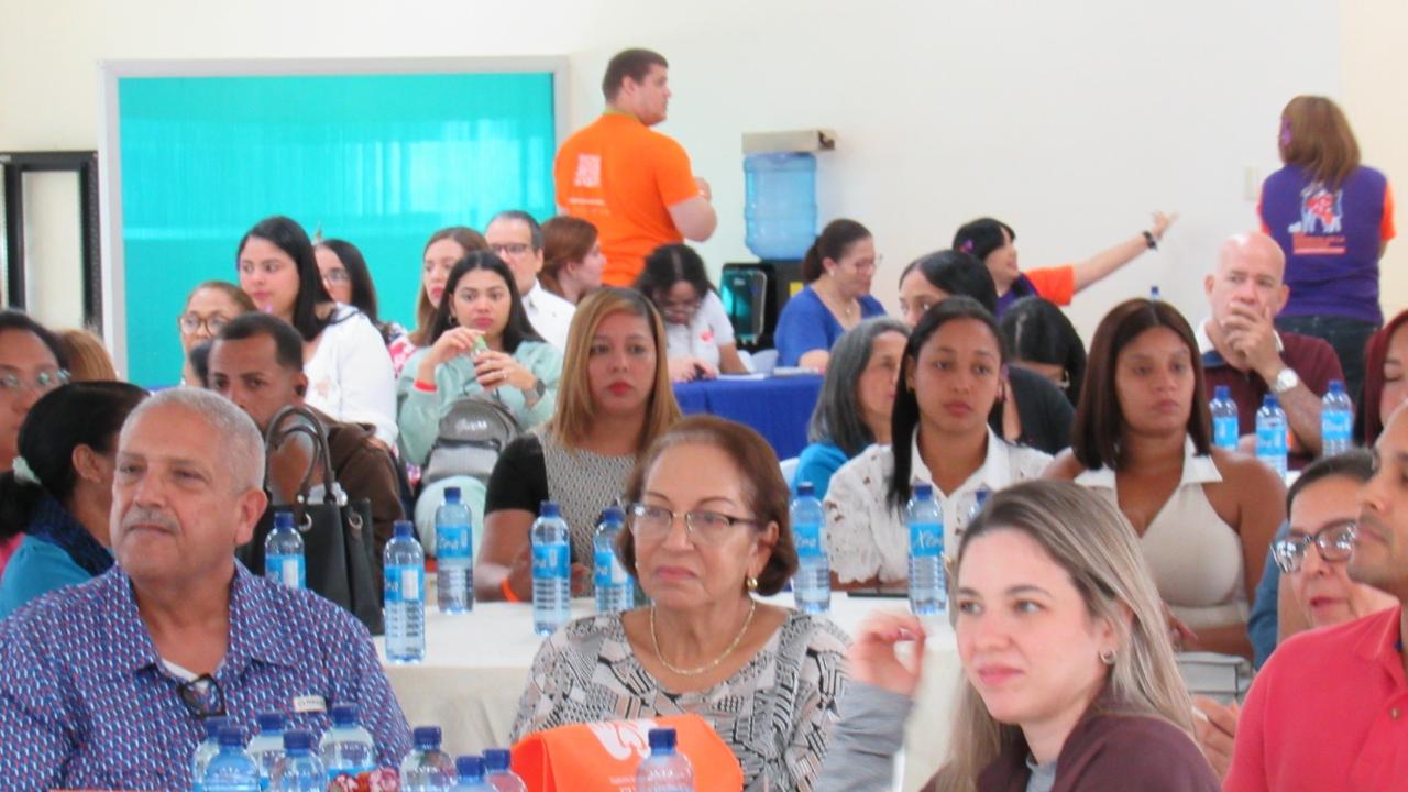 Conmemoran el Día Mundial de la Psoriasis 2025 con jornada educativa multidisciplinaria en el HOMS