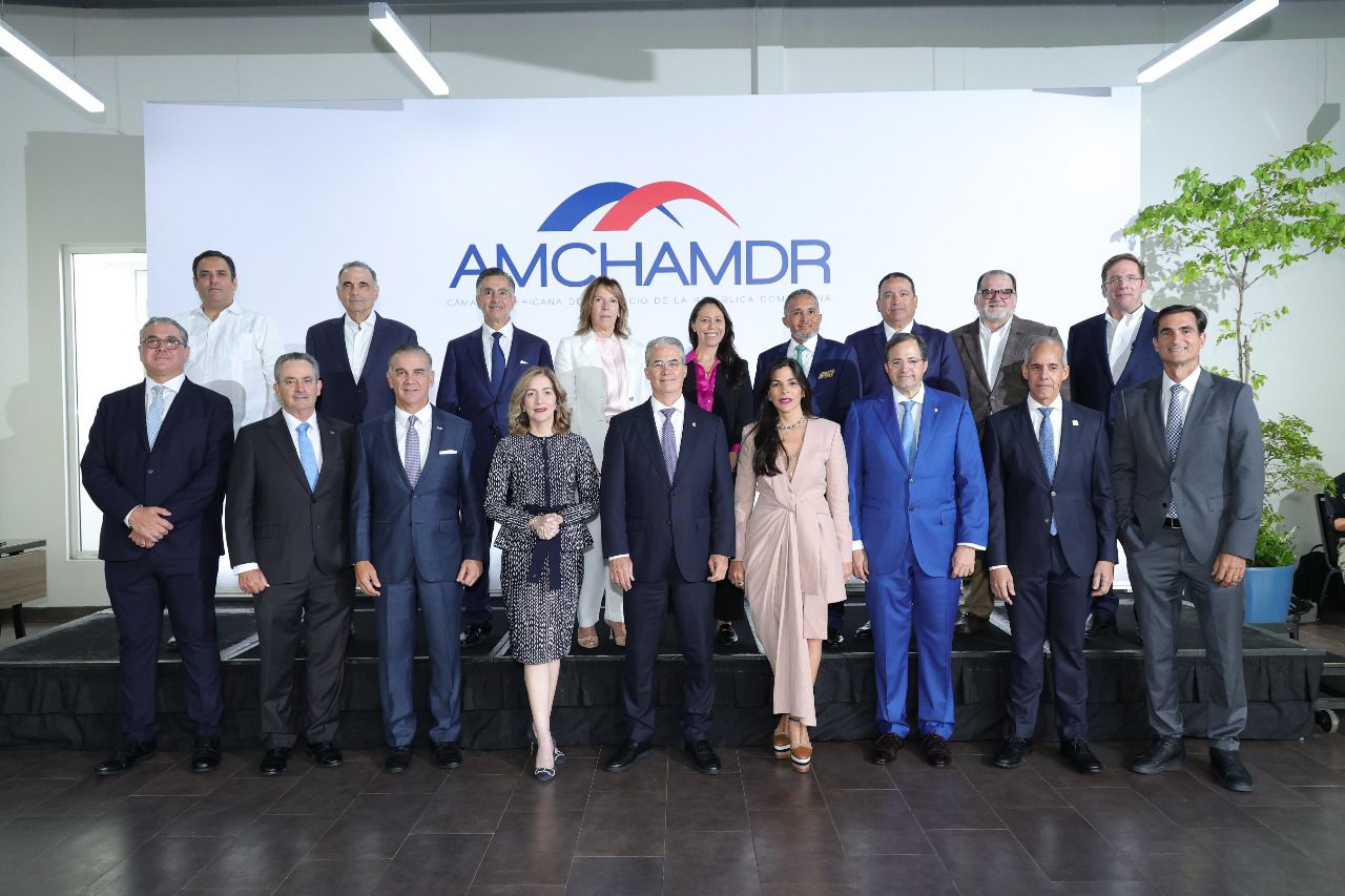 Presidente ejecutivo del Grupo Popular llama a construir un país más competitivo