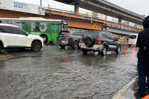 La intersección Churchill con Kennedy es una de las más afectadas en cada lluvia