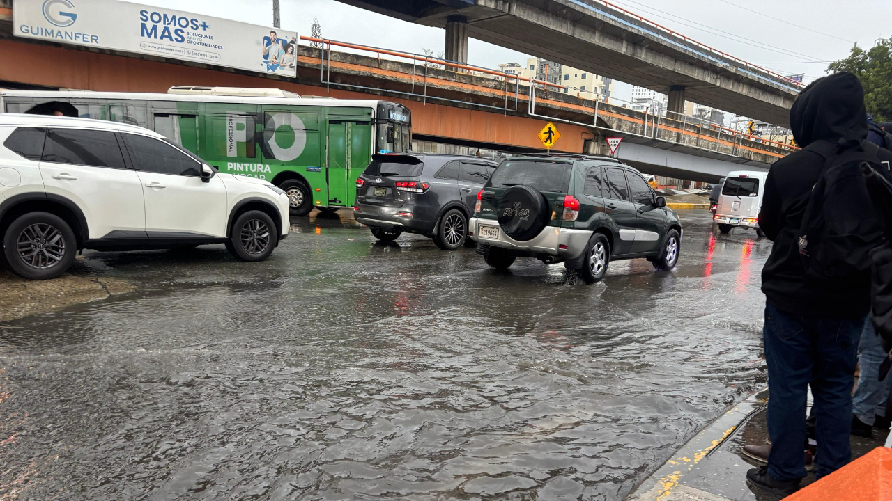 La intersección Churchill con Kennedy es una de las más afectadas en cada lluvia
