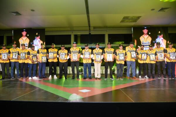Leyendas de Águilas Cibaeñas presentes en la Cumbre Aguilucha