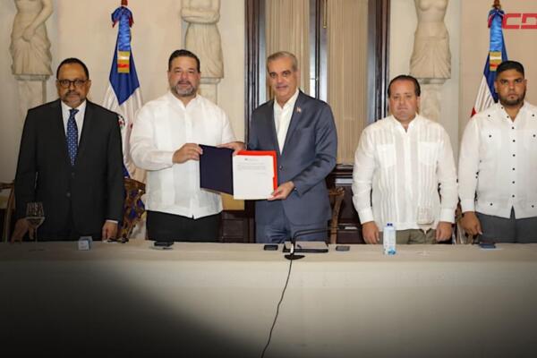 El Gobierno ha titulado más de 730 millones de metros cuadrados en el Parque Nacional Jaragua y Área Nacional de Recreo Bahía de Las Aguilas.