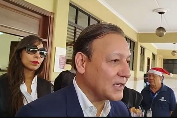 Abel Martínez acude al Tribunal Civil para reclamar levantamiento de embargos abusivos